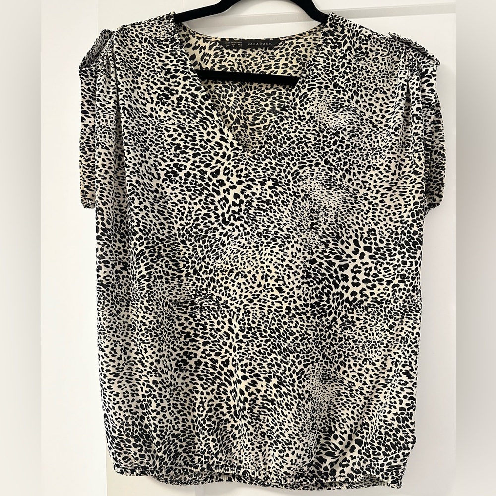 Zara Leopard Print Tshirt Blouse
